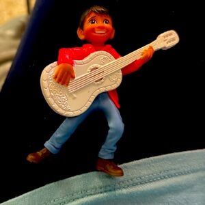🎯 10 for $10 / Movie Coco Toy Figure
